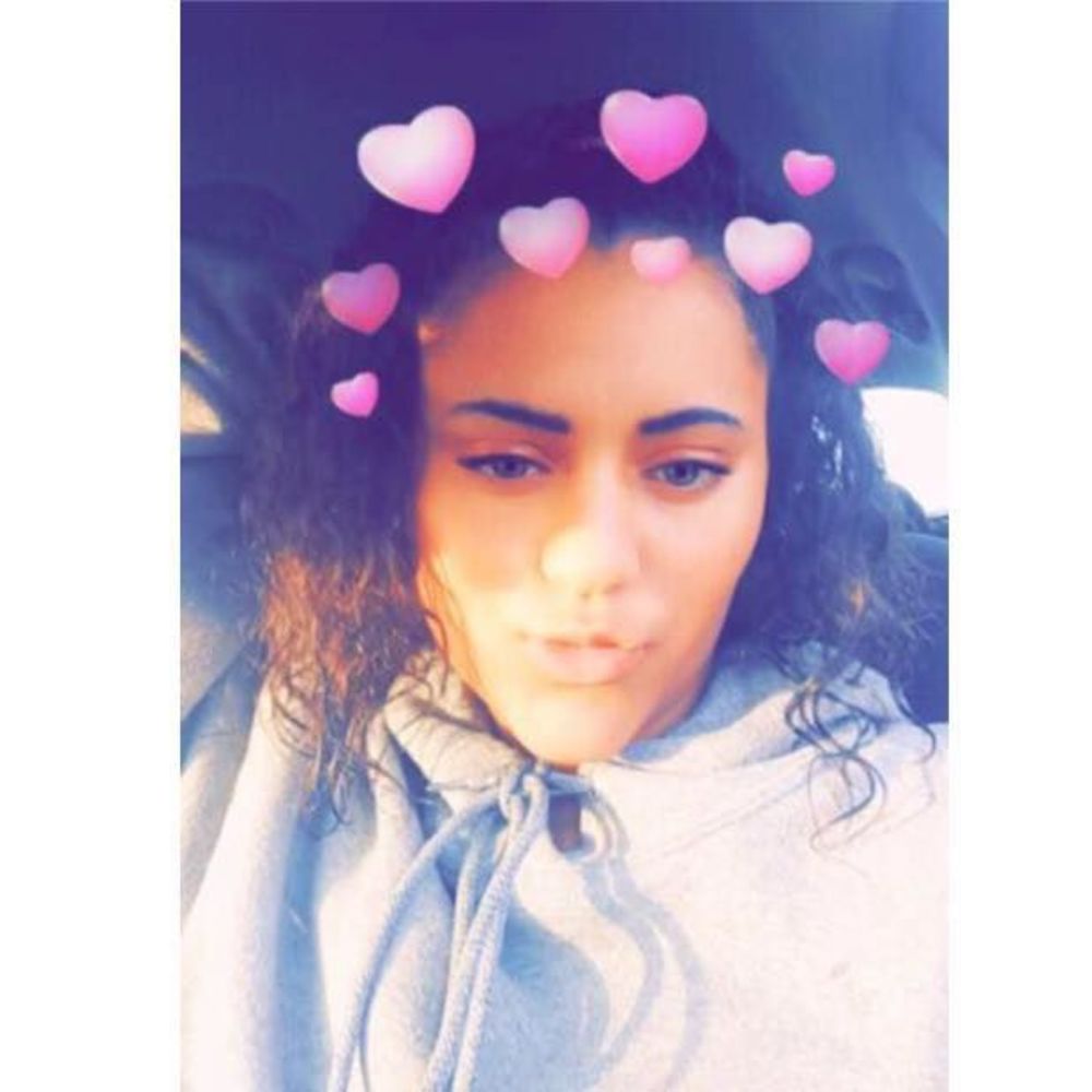 Meet your Posher, Desiree
